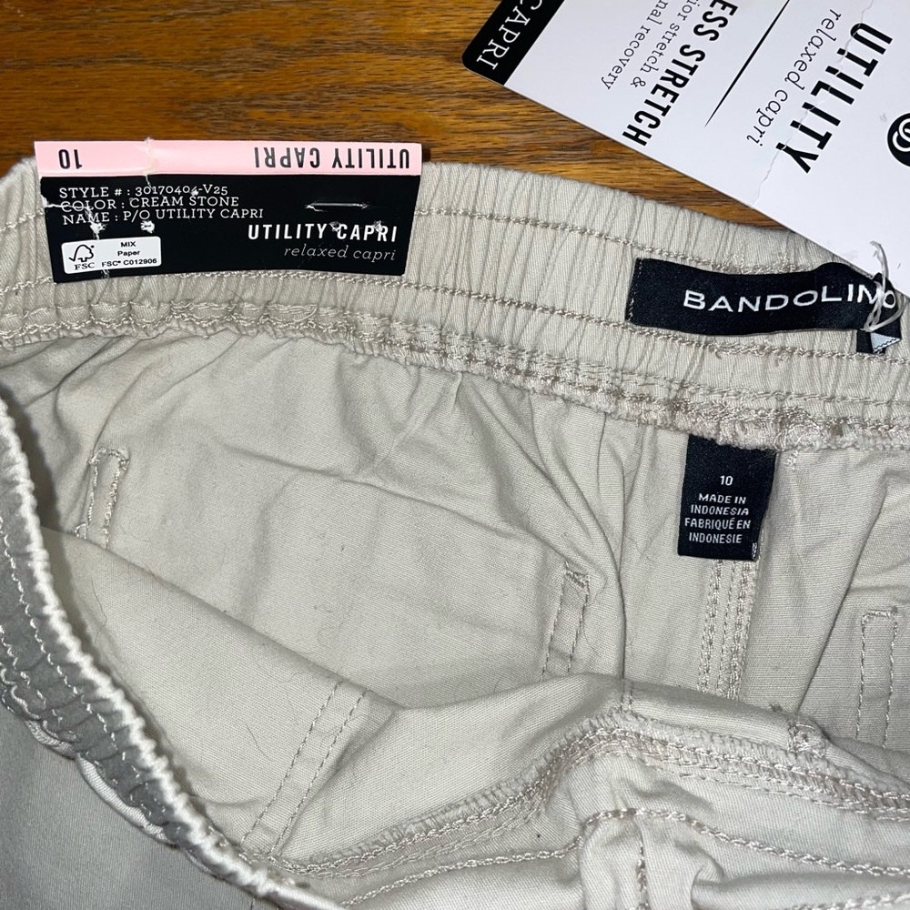 New With Tags Bandolino Utility Pull On Khaki Capris *Make Offers* - Picture 6 of 10